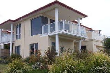 33 Shetland Heights Rd, San Remo, VIC 3925