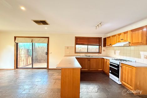 Property photo of 32 Thames Boulevard Werribee VIC 3030
