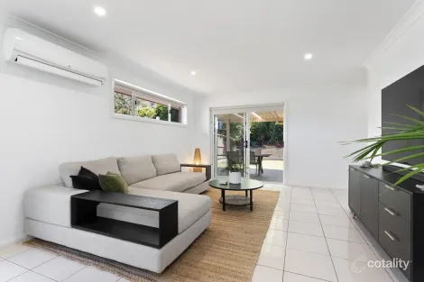 25 Flame Tree Cct, Woonona, NSW 2517