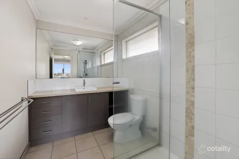 Property photo of 18 Chenoweth Court Warrnambool VIC 3280
