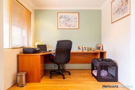 Property photo of 39 Robinia Way Kangaroo Gully WA 6255