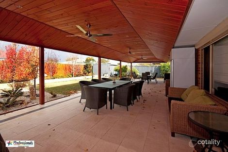 15 Freeland Way, Eden Hill, WA 6054