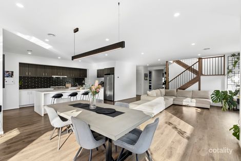 Property photo of 2 Shield Place Armstrong Creek VIC 3217