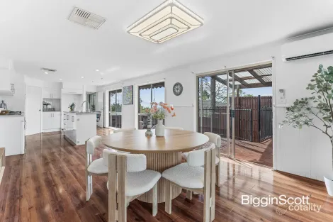 Property photo of 31 Kirkford Drive Mooroolbark VIC 3138