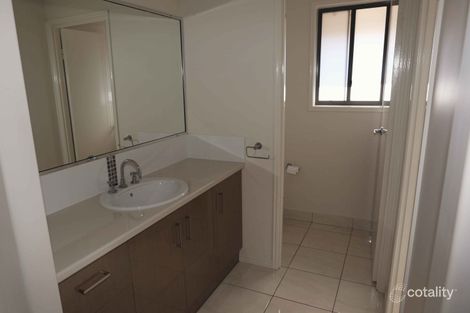 Property photo of 4 Markowitz Place Kirkwood QLD 4680