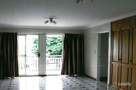 Property photo of 2/27 Wooloowin Avenue Wooloowin QLD 4030