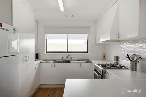 Property photo of 2/15 Bieske Road Grovedale VIC 3216