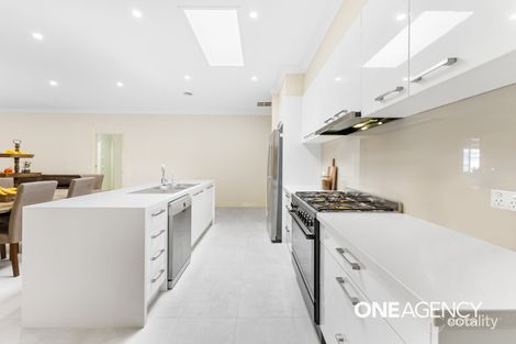 Property photo of 11 Woollahra Parade Taylors Hill VIC 3037