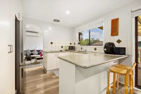 Property photo of 1 Fernie Place Monash ACT 2904