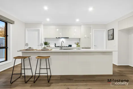 Property photo of 25 Moorgate Road Clyde North VIC 3978