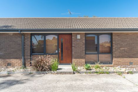 2/4 Buna Ave, Seaford, VIC 3198