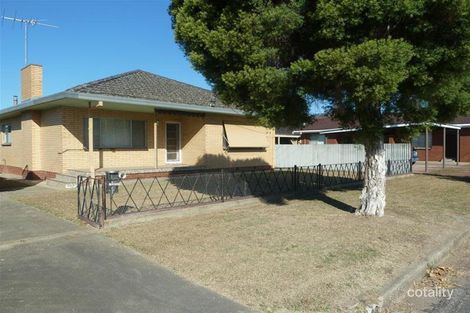 Property photo of 18 Schubert Crescent Wodonga VIC 3690