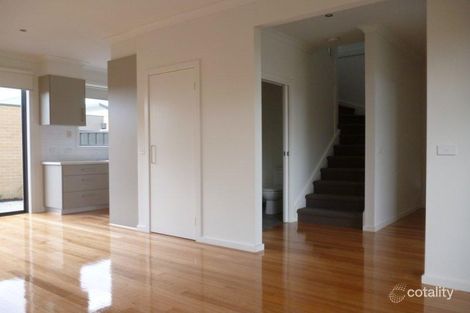 Property photo of 2/20 Ridge Road Oak Park VIC 3046