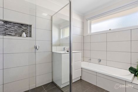 Property photo of 4 The Close Scoresby VIC 3179