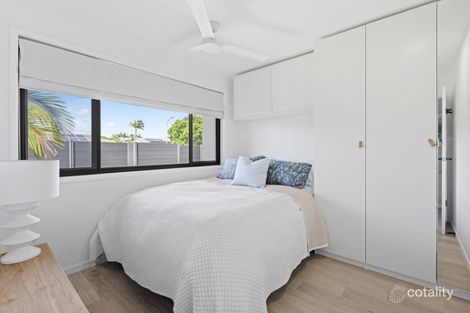 Property photo of 2/105 Mountain View Avenue Miami QLD 4220