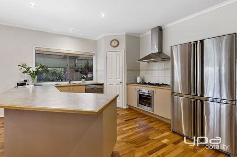 Property photo of 45 Cahill Drive Brookfield VIC 3338