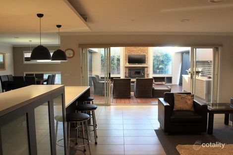 Property photo of 10 Surrey Place Inverloch VIC 3996