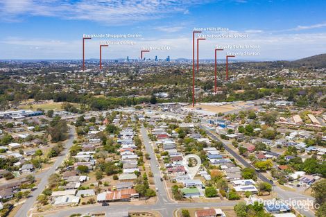 Property photo of 33 Yanderra Avenue Arana Hills QLD 4054