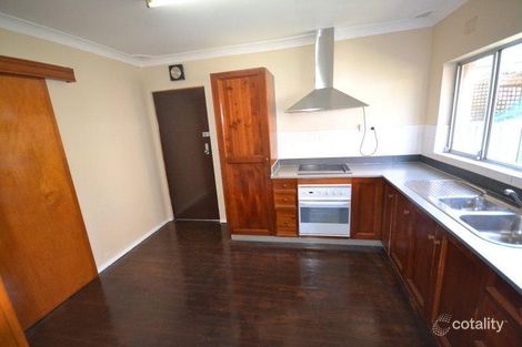 Property photo of 4 Blenheim Place Glenfield NSW 2167