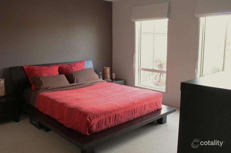 Property photo of 33 Clifton Park Drive Carrum Downs VIC 3201