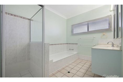 Property photo of 17 Evergreen Drive Kirwan QLD 4817