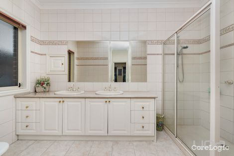 Property photo of 6 Mokoan Close Caroline Springs VIC 3023