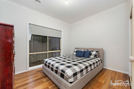 Property photo of 6 Mokoan Close Caroline Springs VIC 3023