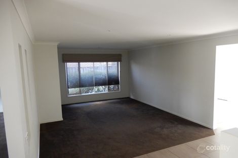 Property photo of 1/4 Castlegate Place Berwick VIC 3806