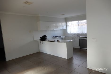 Property photo of 1/4 Castlegate Place Berwick VIC 3806