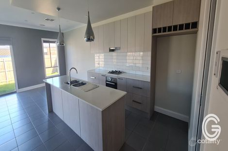 Property photo of 91 Oakpark Drive Harkness VIC 3337