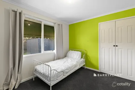 Property photo of 28 Tamarisk Road Narre Warren VIC 3805