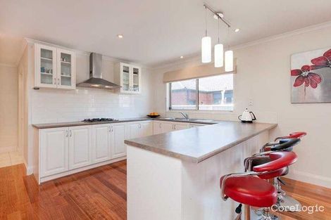 Property photo of 11 Ballybunion Avenue Craigieburn VIC 3064