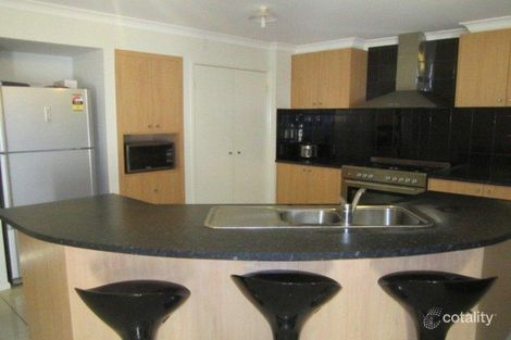 Property photo of 4 Silky Oak Drive Cranbourne VIC 3977