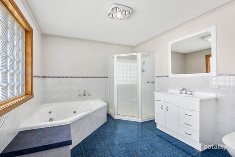 Property photo of 1 Shepton Close Cooee TAS 7320