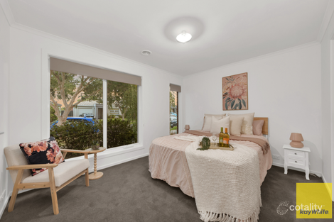 Property photo of 73 Duncombe Park Way Deer Park VIC 3023