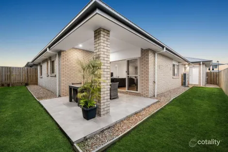 Property photo of 37 Gillies Way South Ripley QLD 4306