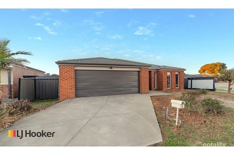 Property photo of 2 Korab Place Roxburgh Park VIC 3064