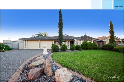 18 Hughes Cres, Pooraka, SA 5095