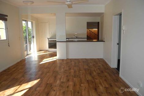 Property photo of 7 Beach Avenue Tannum Sands QLD 4680