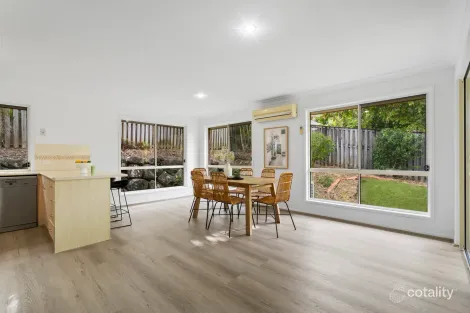 Property photo of 7 Rimatara Rise Pacific Pines QLD 4211