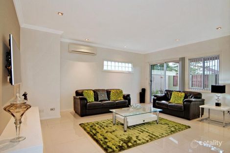 Property photo of 10 Bellevue Avenue Warilla NSW 2528