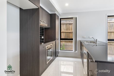 Property photo of 5 Byfield Place Yarrabilba QLD 4207