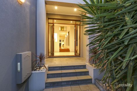 Property photo of 3 Taree Place Mill Park VIC 3082