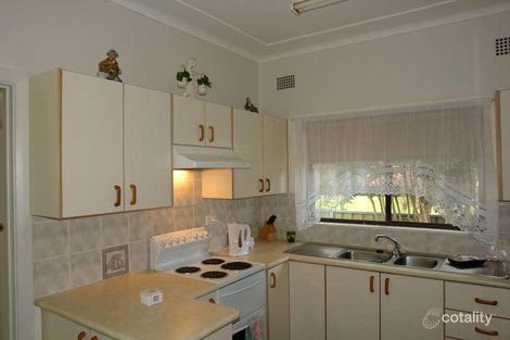 Property photo of 12 Cadonia Road Tuggerawong NSW 2259