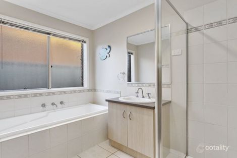 Property photo of 34 Stone Hill Circuit Cranbourne East VIC 3977
