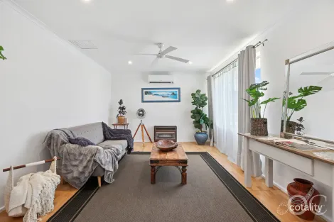 26 Featherstone Dr, Huntfield Heights, SA 5163