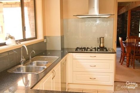 Property photo of 32 Lindeman Close Eleebana NSW 2282