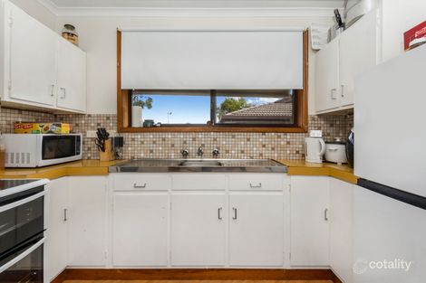 Property photo of 1/146 St Aidans Road Kennington VIC 3550