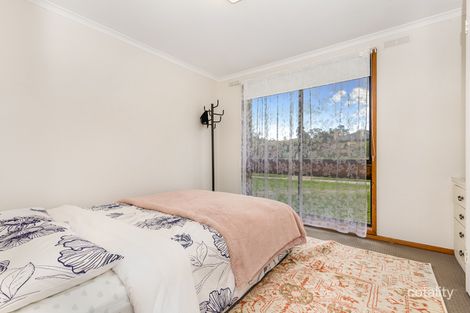 Property photo of 1/146 St Aidans Road Kennington VIC 3550