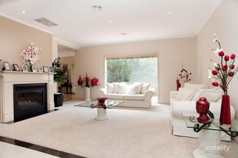 Property photo of 18 Gravlier Way South Morang VIC 3752